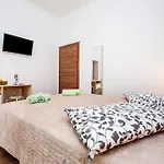 Apartments & Rooms Chiara