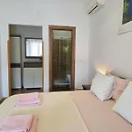 Apartments & Rooms Chiara